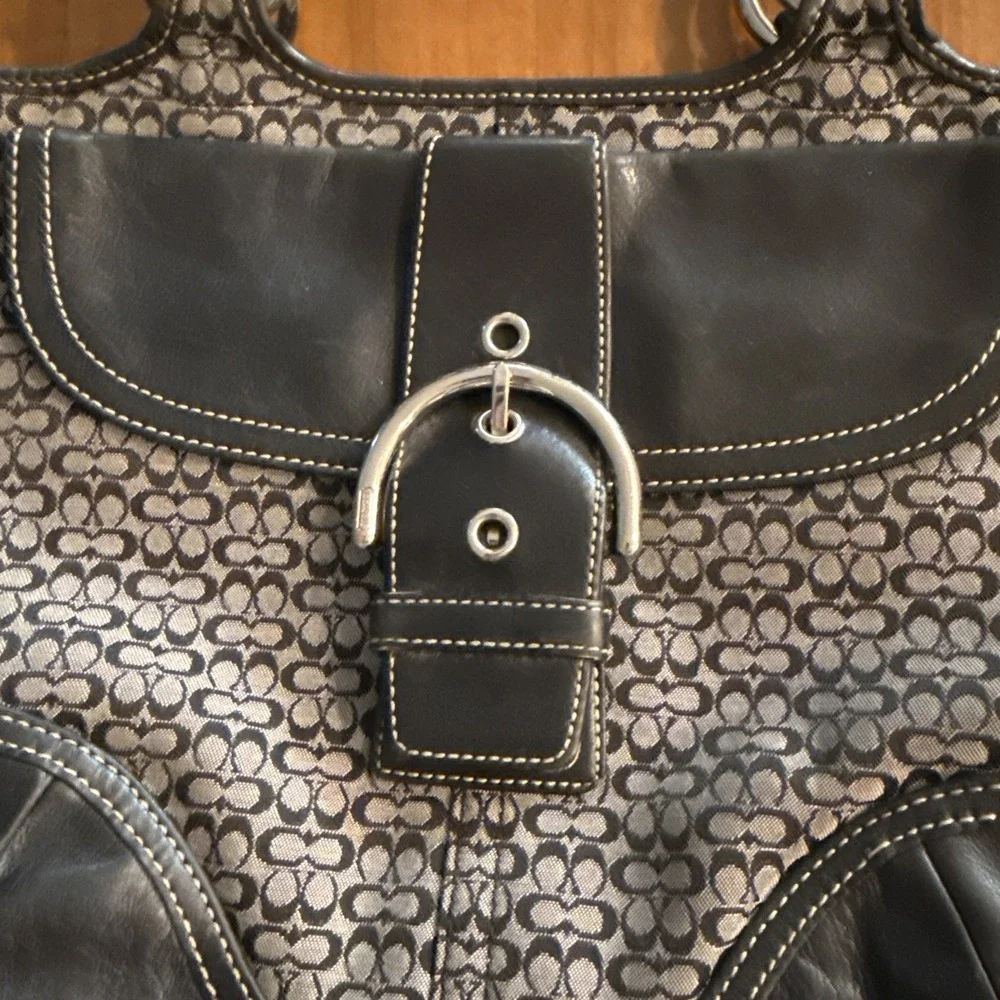Vtg COACH #7081 Soho Signature Mini C's Black Leather Gray/Black Jacquard Purse